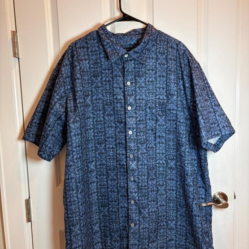 Vintage Van Heusen Blue Tribal Mosaic Camp Shirt 2XL
